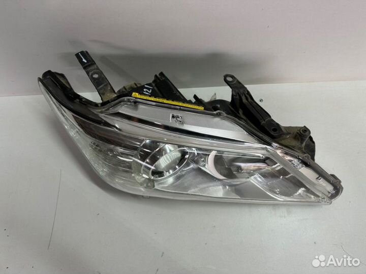 Фара ксенон передняя правая Toyota Camry V50