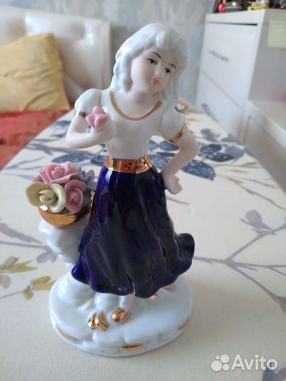 Фарфоровые статуэтки