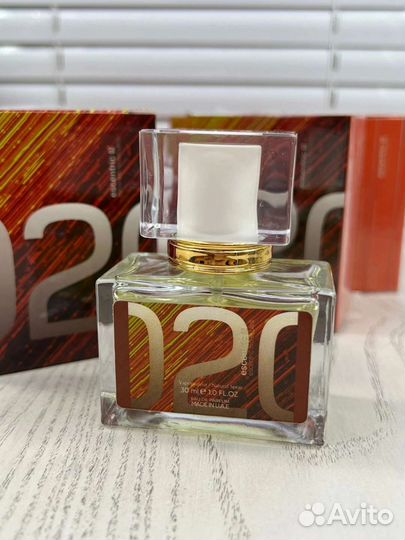 Escentric molecule 02