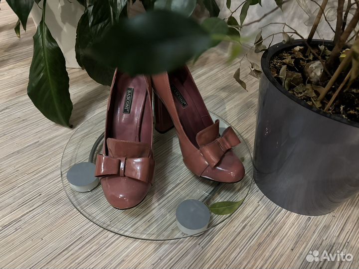 Туфли лак женские 38 размер