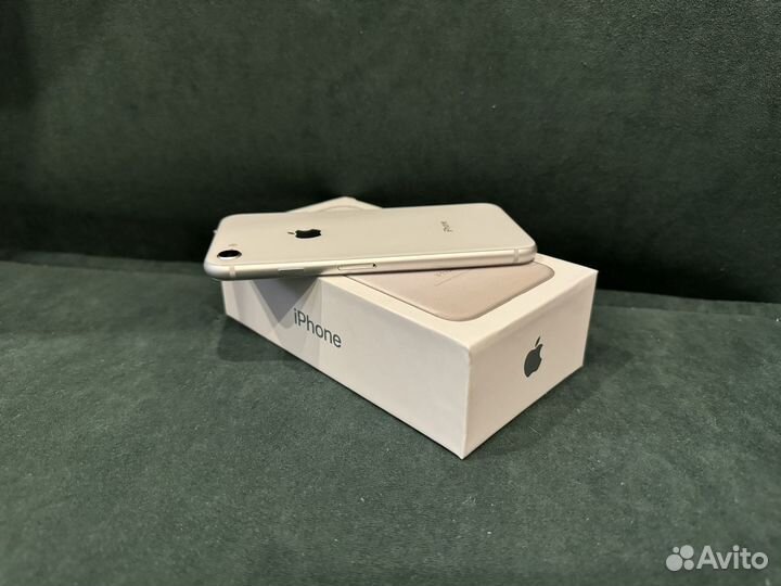 iPhone 8, 64 ГБ