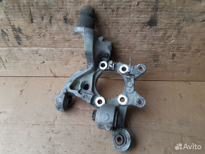 Кулак поворотный задний Вольво S80