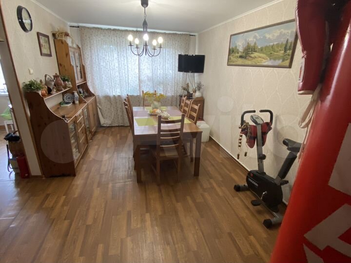 4-к. квартира, 78 м², 1/2 эт.