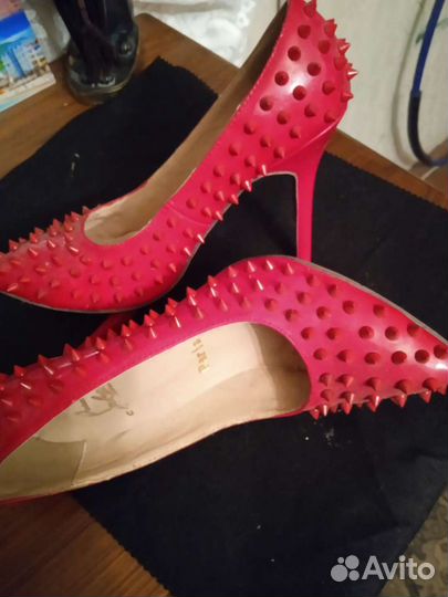 Туфли с шипами