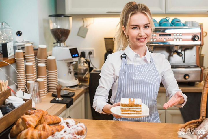 Работник кафе на АЗС № 372