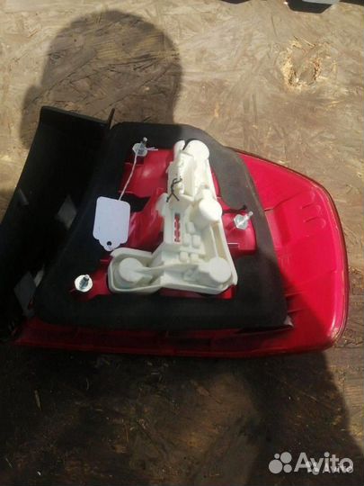 Фонарь задний наружный левый BMW 3-серия E90/E91