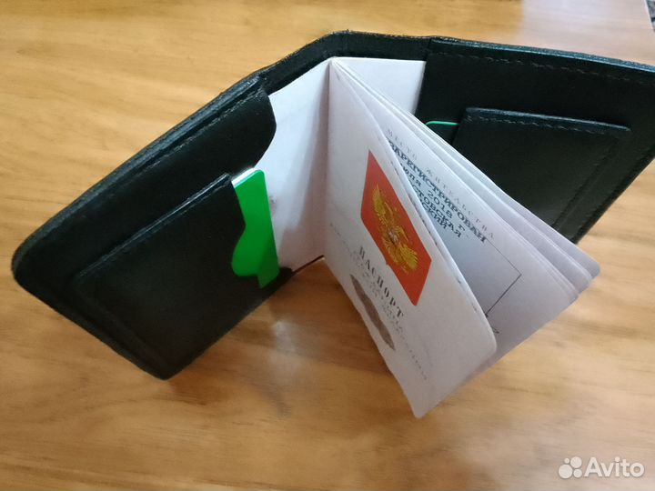 Обложка на паспорт кожаная