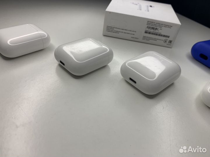 Кейс для AirPods 1 / 2 / 3 / Pro 2 / Type C