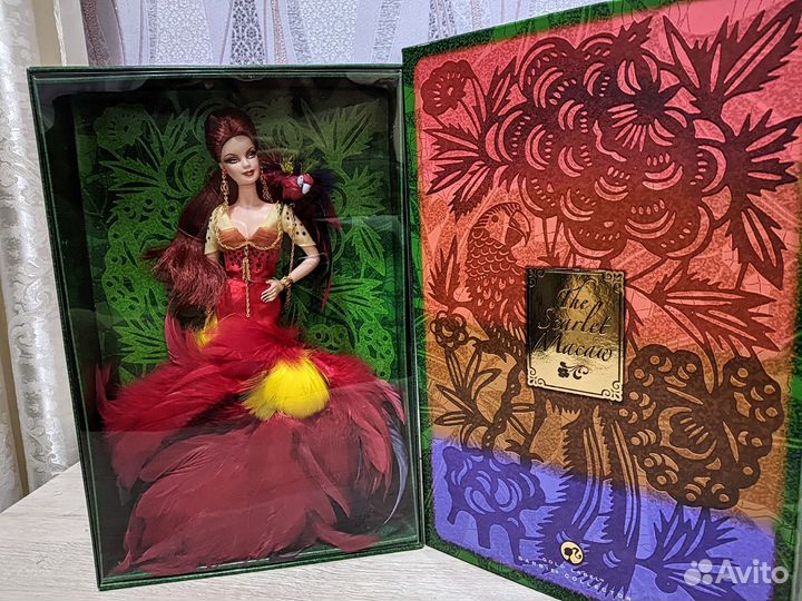 Коллекционная кукла Барби Алый попугай