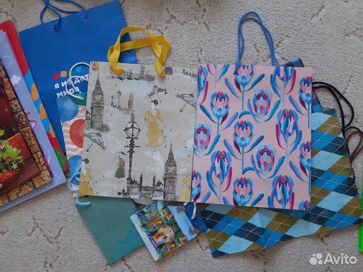Подарочные пакеты
