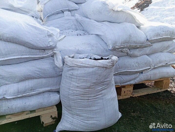 Плодородная земля в мешках