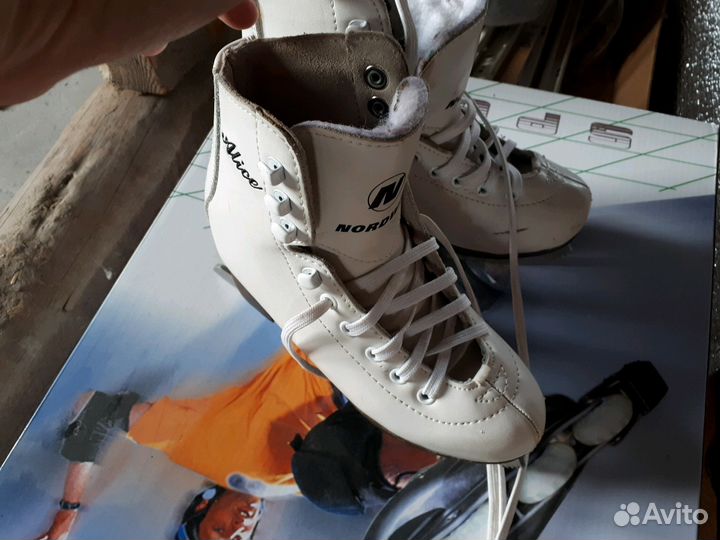 Коньки фигурные