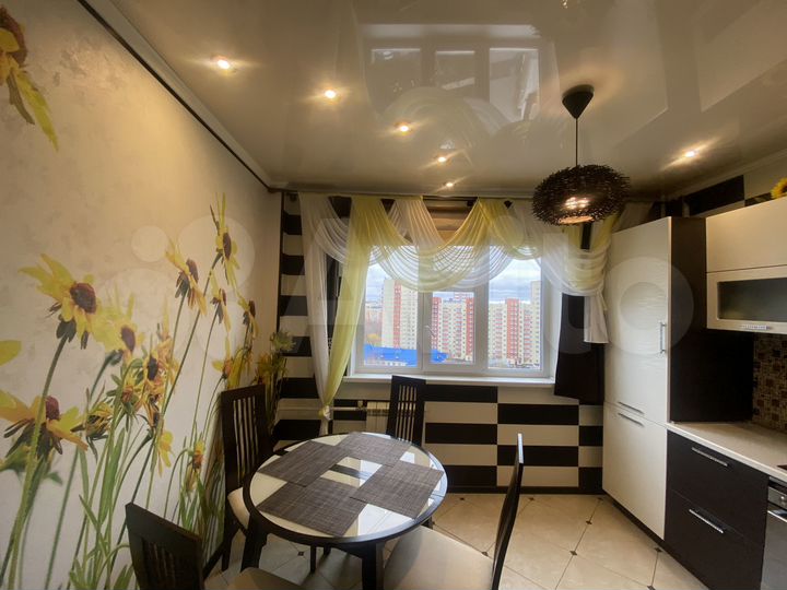 2-к. квартира, 58,8 м², 13/16 эт.