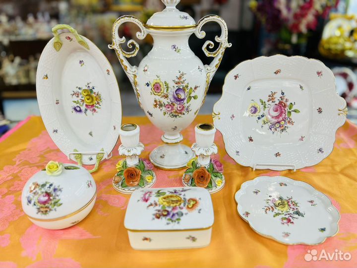 Шкатулки (букеты цветов на фарфоре) Hungary