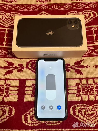 iPhone 11, 64 ГБ