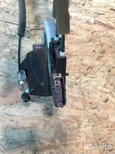 Замок правый Nissan Patrol y62 Infiniti qx56 qx80