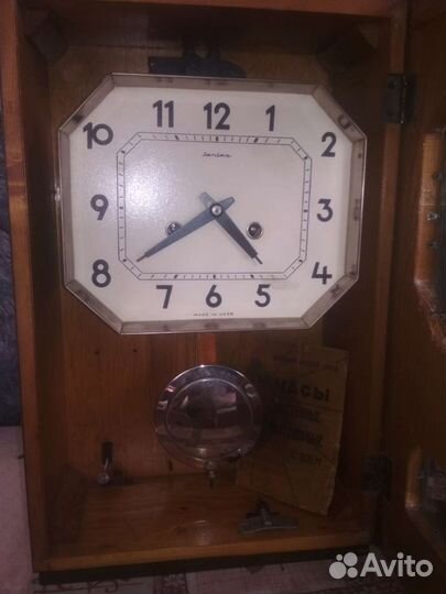 Старинные настенные антикварные часы с боем