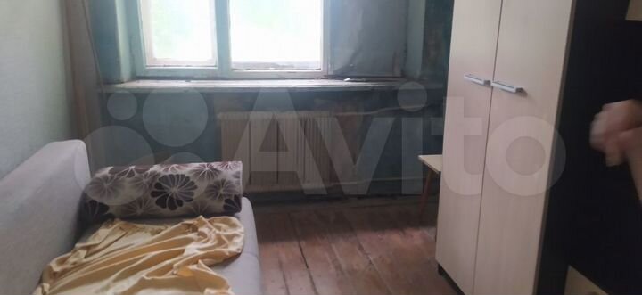 Комната 10 м² в 6-к., 2/2 эт.