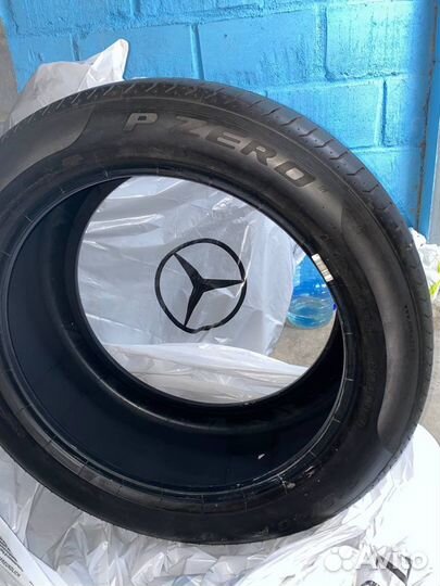 Pirelli P Zero 275/45 R21 и 315/40 R21