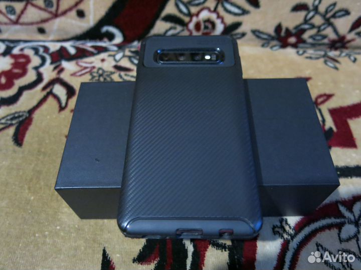 Samsung Galaxy S10, 8/128 ГБ