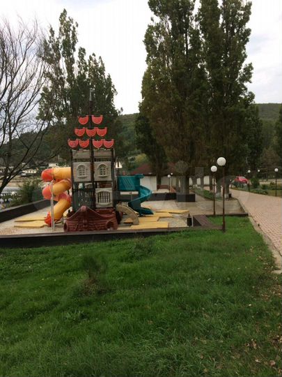 3-к. квартира, 64 м², 1/3 эт.