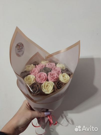 Букеты из шоколадных роз под заказ