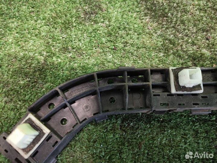 Кронштейн бампера заднего правый Honda CR-V 3 (RE