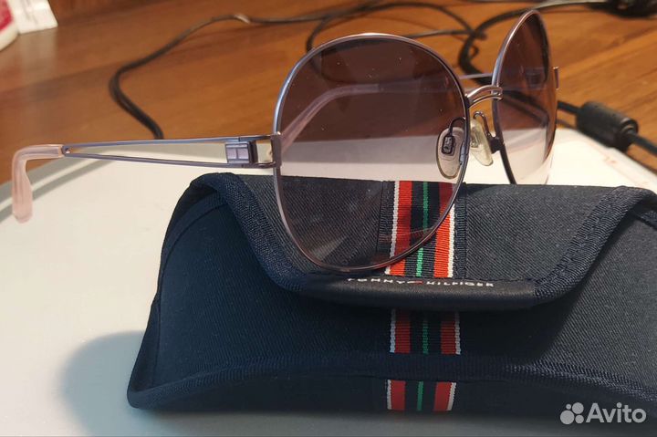 Солнцезащитные очки Tommy Hilfiger,оригинал
