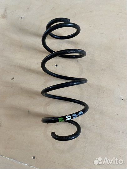 Пружина Audi Q3