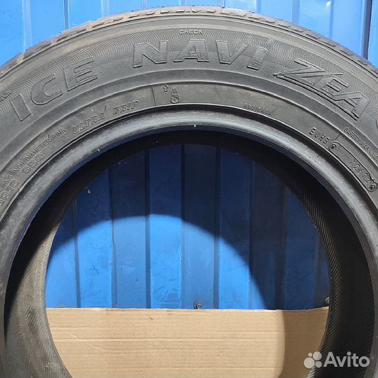 Goodyear Ice Navi Zea 215/65 R16