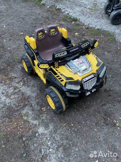 Детский электромобиль с пультом