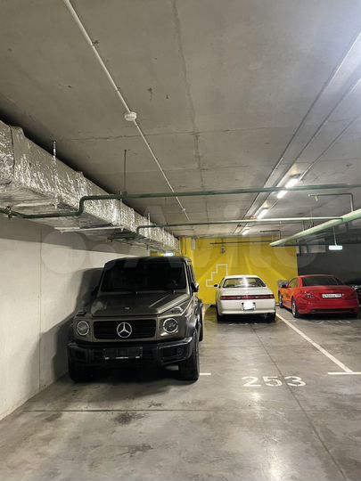 Машиноместо, 27 м²