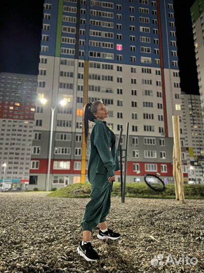 Велюровый костюм женский