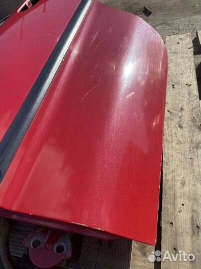 Задняя левая дверь mitsubishi carisma