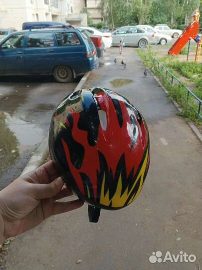Защитный шлем