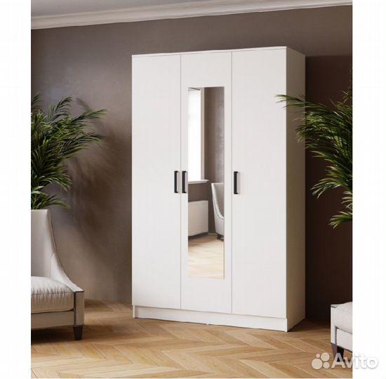 Шкаф новый с зеркалом 1200