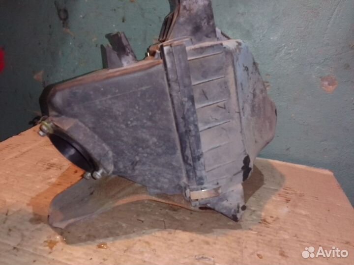 Корпус воздушного фильтра Audi A4 B5 1.8 ADR