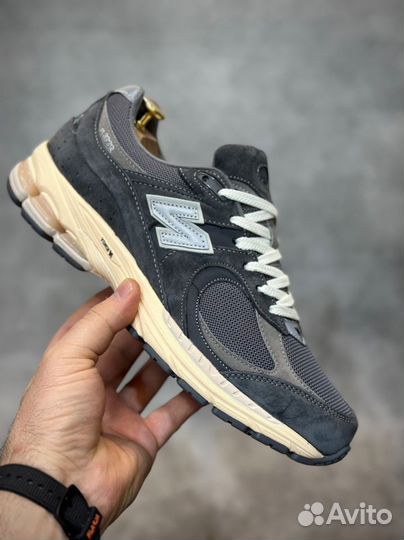 New Balance кроссовки 2002R Phantom