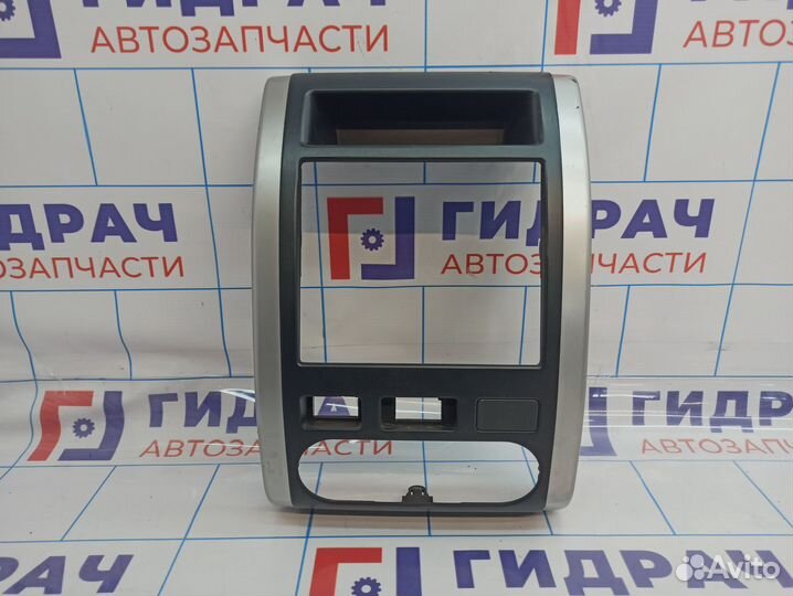 Накладка центральной консоли магнитолы Nissan X-Tr