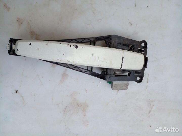 Ручка двери opel astra h правая наружняя