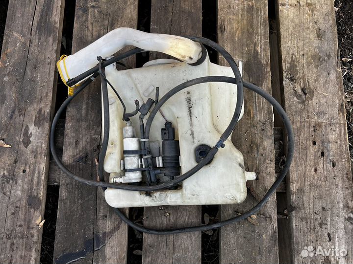 Бачок омывателя Mercedes CLK500 W209