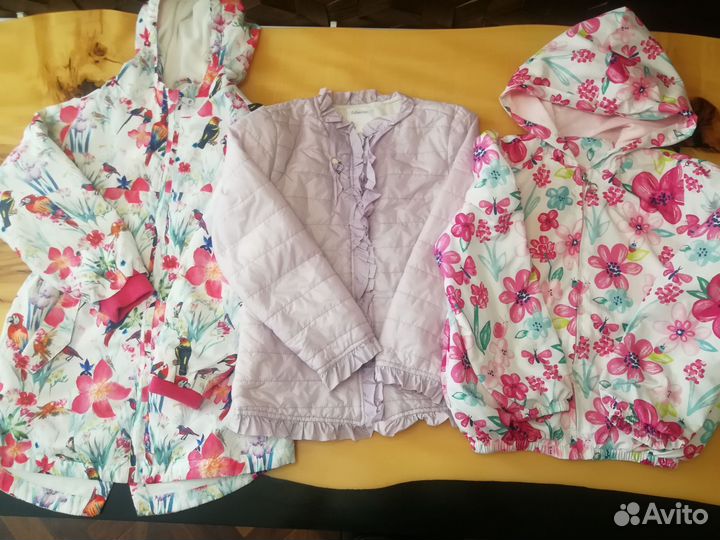 Пакетом куртки ветровки джинсы на девочку 4-6 лет