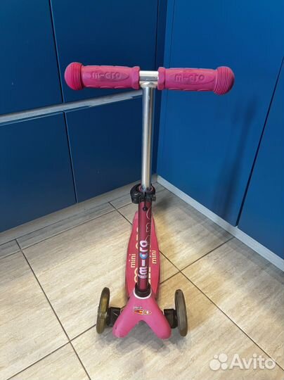 Самокат mini micro led розовый