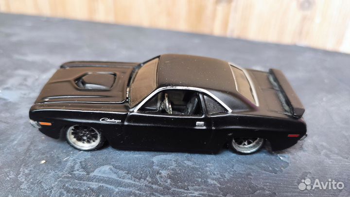 Модель dodge challenger 1970 maisto