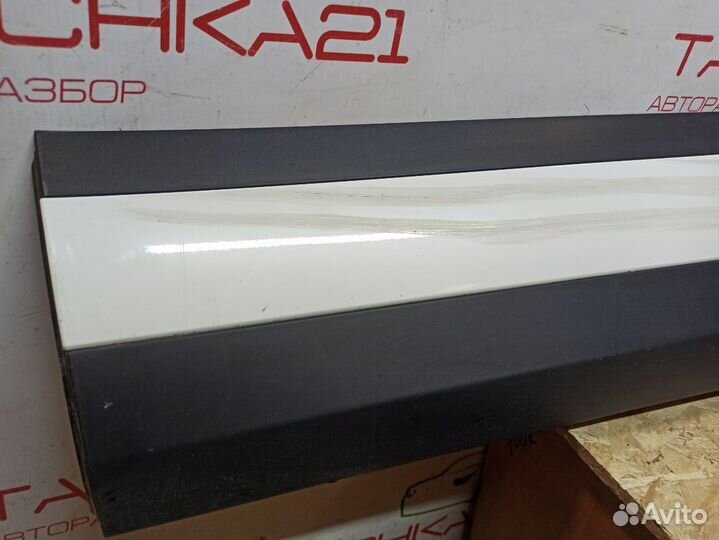 Накладка двери передняя левая Range Rover Evoque 2