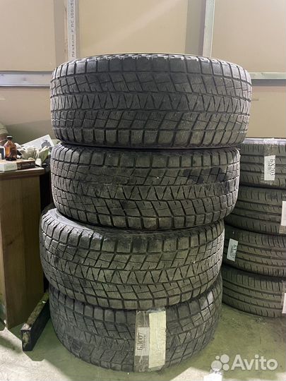 Bridgestone Blizzak DM-V1 285/60 R18