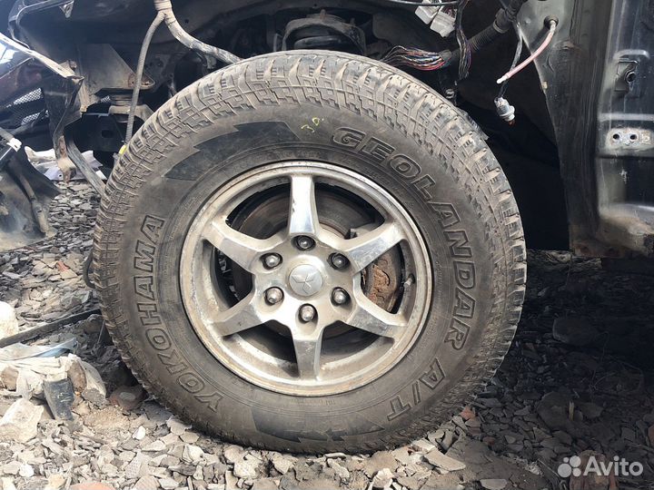 Комплект колес r16 Mitsubishi Pajero sport