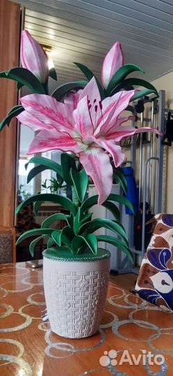 Ростовые цветы, букеты, светильники, торшеры