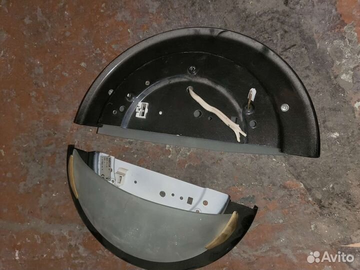 2 светильника навесных