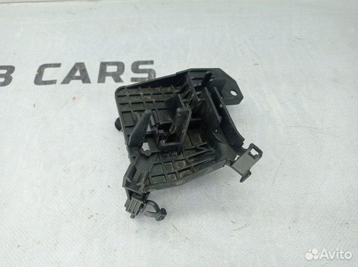 Кронштейн лямбды-зонд Audi A4 B8 caga 2.0 TDI 2009